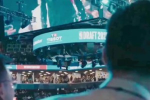 笑不活了！原來?xiàng)铄€有說相聲的潛質(zhì)