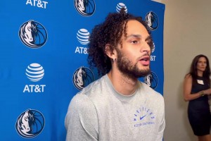 在湖人曾是冠軍教頭！獨(dú)行俠內(nèi)部訓(xùn)練，助教沃格爾發(fā)表講話