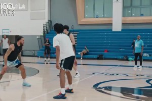 與隊(duì)友組隊(duì)出戰(zhàn)！楊瀚森在訓(xùn)練師球局的攻防集錦！越來(lái)越好了！