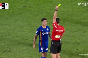 赫塔費(fèi)再被罰下一人！桑克里斯放倒維尼修斯兩黃變一紅被罰下！