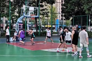 本以為是好傳，結(jié)果哥們起跳才知道大神在這