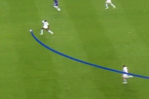 網(wǎng)友：對(duì)防守球員來(lái)說(shuō)，球王梅西這種盤(pán)帶簡(jiǎn)直就像噩夢(mèng)！