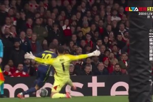 你還記得這是哪一年嗎？國(guó)家德比經(jīng)典畫(huà)面：小羅vs皇馬最貴人墻！