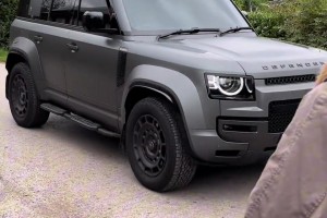 這顏值是不是目前曼聯(lián)隊(duì)中最帥了，小姐姐能不能叫芒特把胡子刮刮