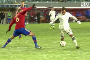 那時(shí)候他還是金童！格策歐冠突襲風(fēng)騷一條龍破門！