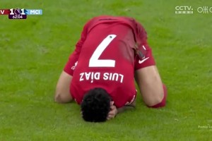 離大譜了薩拉赫曾傳球迪亞斯錯(cuò)失超級(jí)大單刀，詹俊都無(wú)語(yǔ)了