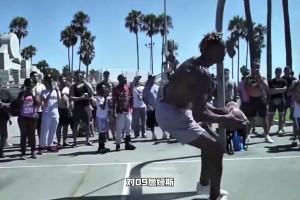 霍華德當(dāng)年單換詹姆斯？楊毅：換不了！