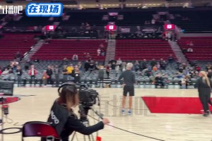 庫里賽前熱身連中三分遠(yuǎn)投，這手感真是沒誰了！