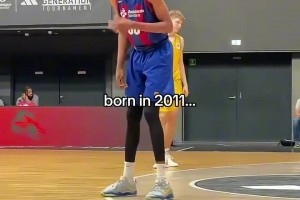 美媒稱這是字母哥和文班亞馬的結(jié)合體，至少長相真的像