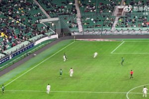 王剛只要拿球，工體滿場都是噓聲