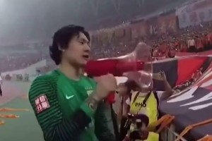 王大雷：雖然上港是強隊，但沒人能在大球場踩在我們肩膀上