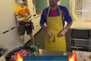 亞馬爾父親德比前直播做飯：我在這料理它們，我兒子在那料理他們