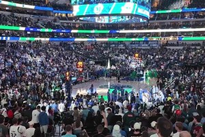 MVP！獨行俠主場居然有這么多的SGA球迷，不停為他歡呼