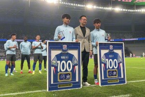 進攻天賦溢出的一支羅馬！托蒂當年連線卡福集錦！