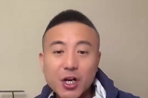 天將降大任于斯人！02世界杯奪冠時刻，場邊的大羅百感交集