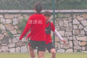 這里是鳳凰山！我們擁有世界級(jí)球迷的含金量還在上升！