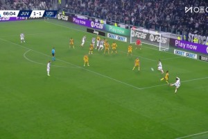 帶刀后衛(wèi)建功！加蒂后點泰山壓頂頭槌破門，尤文再次領先！