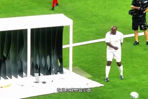 人類腳頭力量天花板！15個泡沫板輕松擊穿，第一個簡直無敵了！