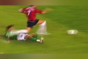 C羅速度有多快，北京國(guó)安隊(duì)員被過的手足無措！