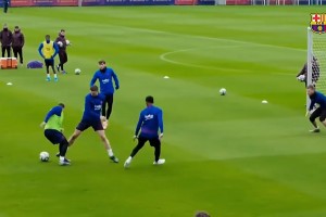 五人制球場(chǎng)上的梅西就是無敵的存在