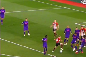 薩拉赫在這套打法下無(wú)敵！克洛普時(shí)代利物浦快速反擊美如畫(huà)！