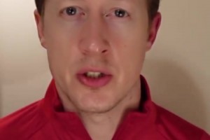 英國足球哥：蓉城球迷對阿奇姆彭種族歧視…真惡心一點(diǎn)素質(zhì)都沒有