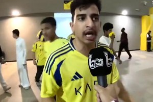 暴怒的勝利球迷咆哮：我們想要的是獎(jiǎng)杯，而不是SIUU！