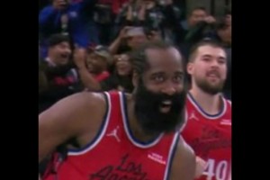 表情包誕生！小卡絕殺之后，哈登這個(gè)表情也太搞笑了！