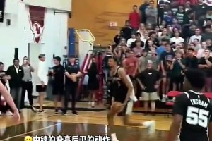 看文班胯下?lián)Q手暴扣，感覺都不用怎么跳就完成了