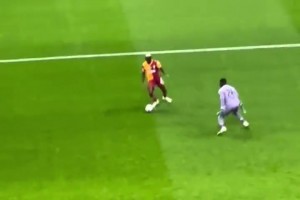 奧納納全場(chǎng)5次力撲賽后當(dāng)選全場(chǎng)最佳，薩內(nèi)和奧斯梅恩根本射不進(jìn)