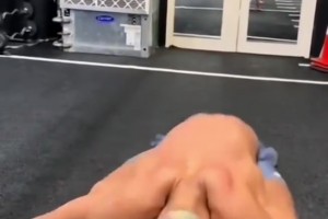 文班亞馬劈叉那一刻真的驚呆了，這可是和姚明一樣高的人啊