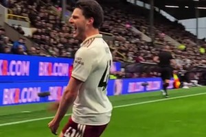 7分領跑！阿森納客場2-0輕取伯恩利，各項賽事9連勝+連續(xù)7場零封