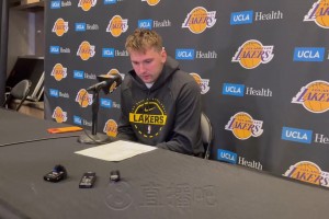 為什么湖人的球這么流暢？大史：空間好持球點(diǎn)又多，當(dāng)然流暢