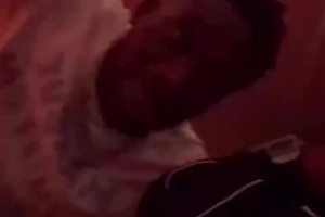 穆西亞拉、阿方索·戴維斯&奧利塞一起去看Drake的演唱會