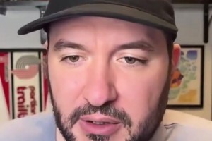 隊記談楊瀚森：我不認(rèn)為他會打發(fā)展聯(lián)盟，那里沒有高水平內(nèi)線！