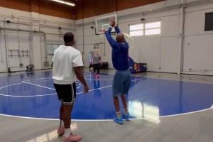 神射手老當益壯！60歲的雷吉·米勒三分球輕松十連中