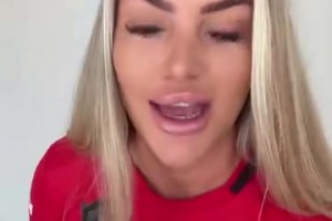 依舊會玩！曼聯(lián)女網(wǎng)紅預(yù)測晚上比賽：曼聯(lián)2比1拿下熱刺！