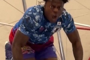 舉啞鈴后空翻！甲亢哥這身體素質(zhì)真牛啊