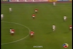 好長(zhǎng)一條腿！名場(chǎng)面：37歲的內(nèi)斯塔做出的極限阻擋！