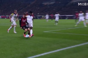 米蘭2球領(lǐng)先！薩56突破穿襠過人造點(diǎn)！萊奧主罰穩(wěn)穩(wěn)命中！