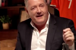 聲援C羅！摩根曬視頻：梅西同樣肘擊對(duì)手就沒(méi)事