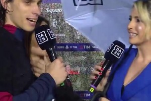 卡拉菲奧里女友標(biāo)記領(lǐng)地的視頻，看一次笑一次