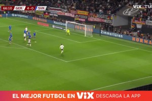 打崩了！巴庫(kù)替補(bǔ)登場(chǎng)抽射破門，德國(guó)5-0斯洛伐克！