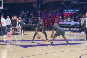 雷霆GM普雷斯蒂自嘲：當初就不應該交易哈登啊，你這白癡！