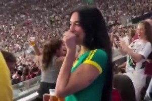 杜阿·利帕現(xiàn)身弗魯米嫩塞主場(chǎng)觀看德比戰(zhàn)