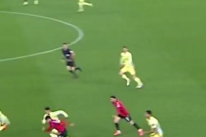 再遇巴黎就看你了！歐洲杯官方曬蘇維門迪世預(yù)賽上單防K77