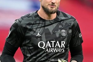 味真足！內(nèi)馬爾上廁所從不關(guān)門，之前被隊友整怕了啊