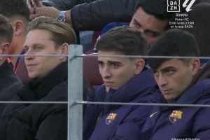 佩德里和加維在看什么？看到他們的目光，我真的好緊張~