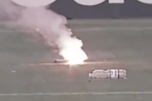 殘酷而又浪漫的煙花德比，馬特拉齊和內(nèi)斯塔一起看煙花~