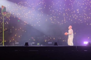 這神仙絕殺？??？金發(fā)姑娘起碼一周聽不進課！